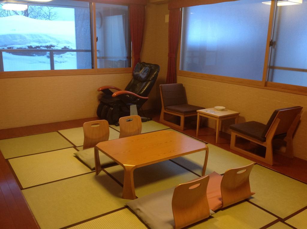 Hanakagura Higashikagura Zimmer foto